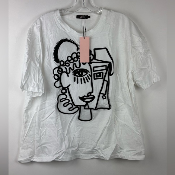 Micas Abstract Portrait Women'e Cropped Top - Picture 2 of 8